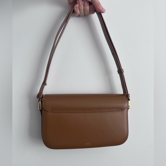 APC Grace Baguette Leather Handbag in Warm Honey Brown with Gold Clasp - Picture 3 of 13